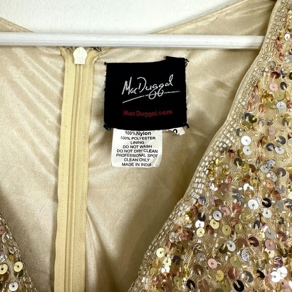 MAC DUGGAL Sequined Sleeveless V Neck Column Gown in Nude Gold Size US 2 - Picture 7 of 16